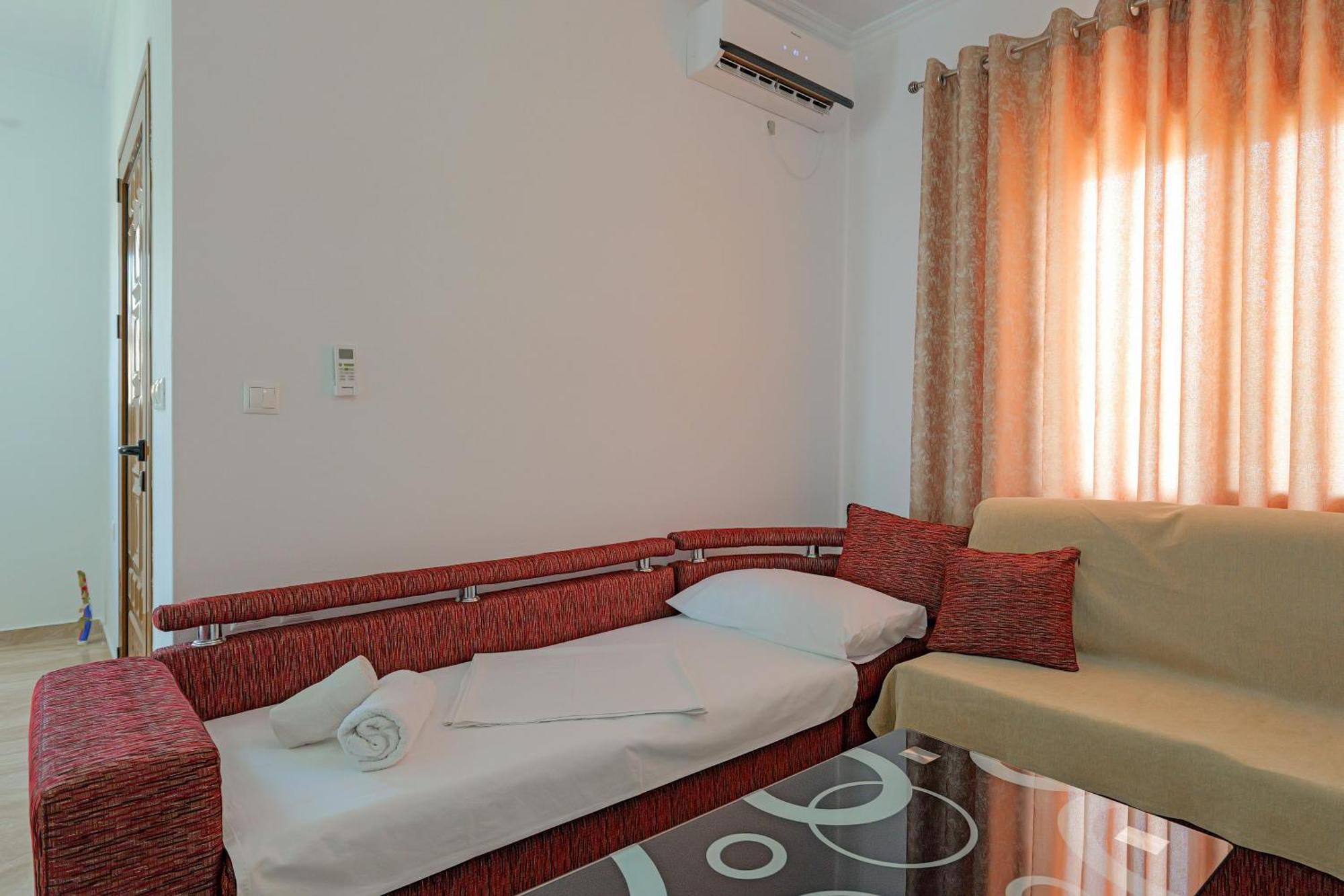 Guest House Moonlight Ksamil Ngoại thất bức ảnh