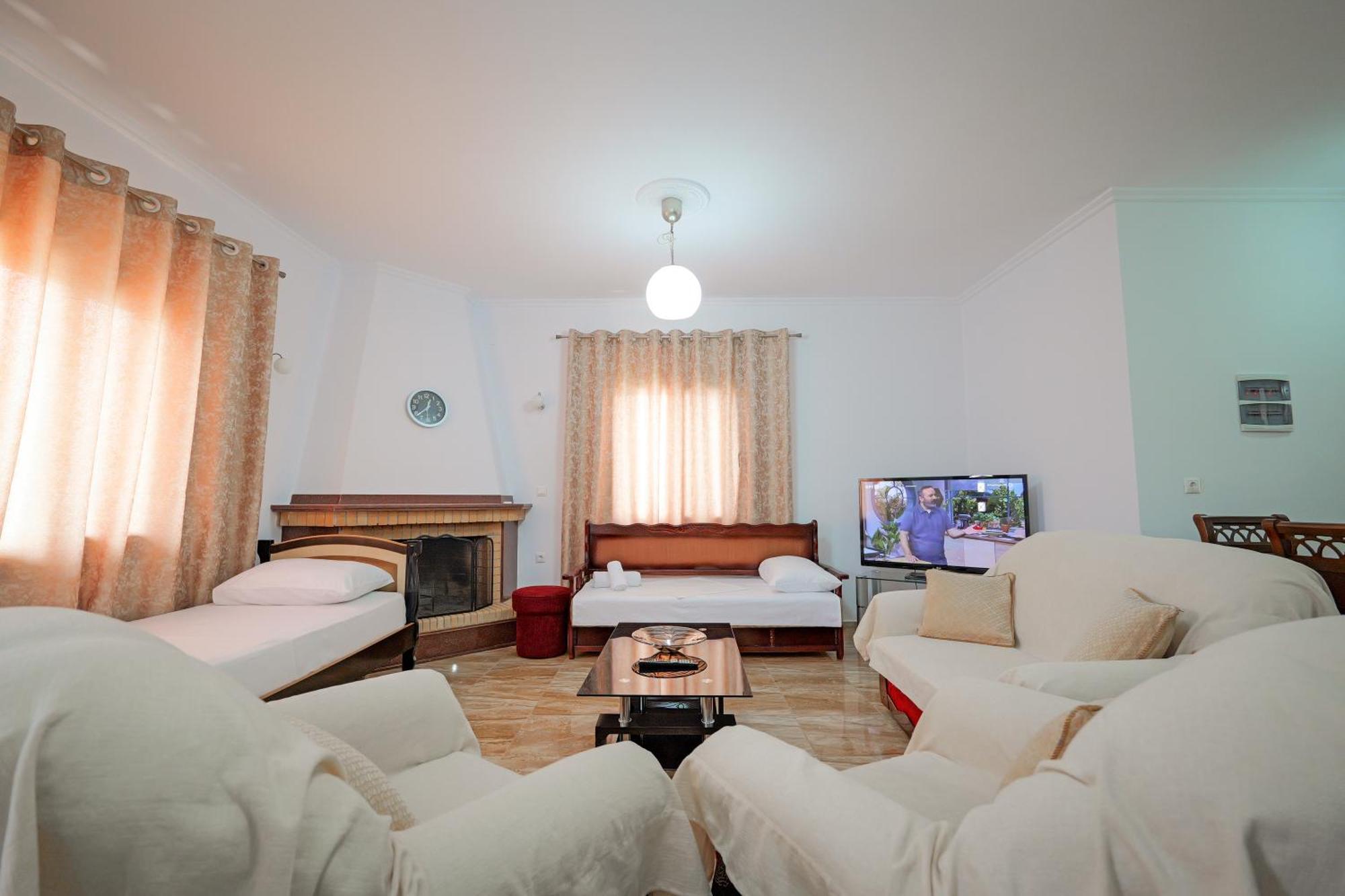 Guest House Moonlight Ksamil Ngoại thất bức ảnh