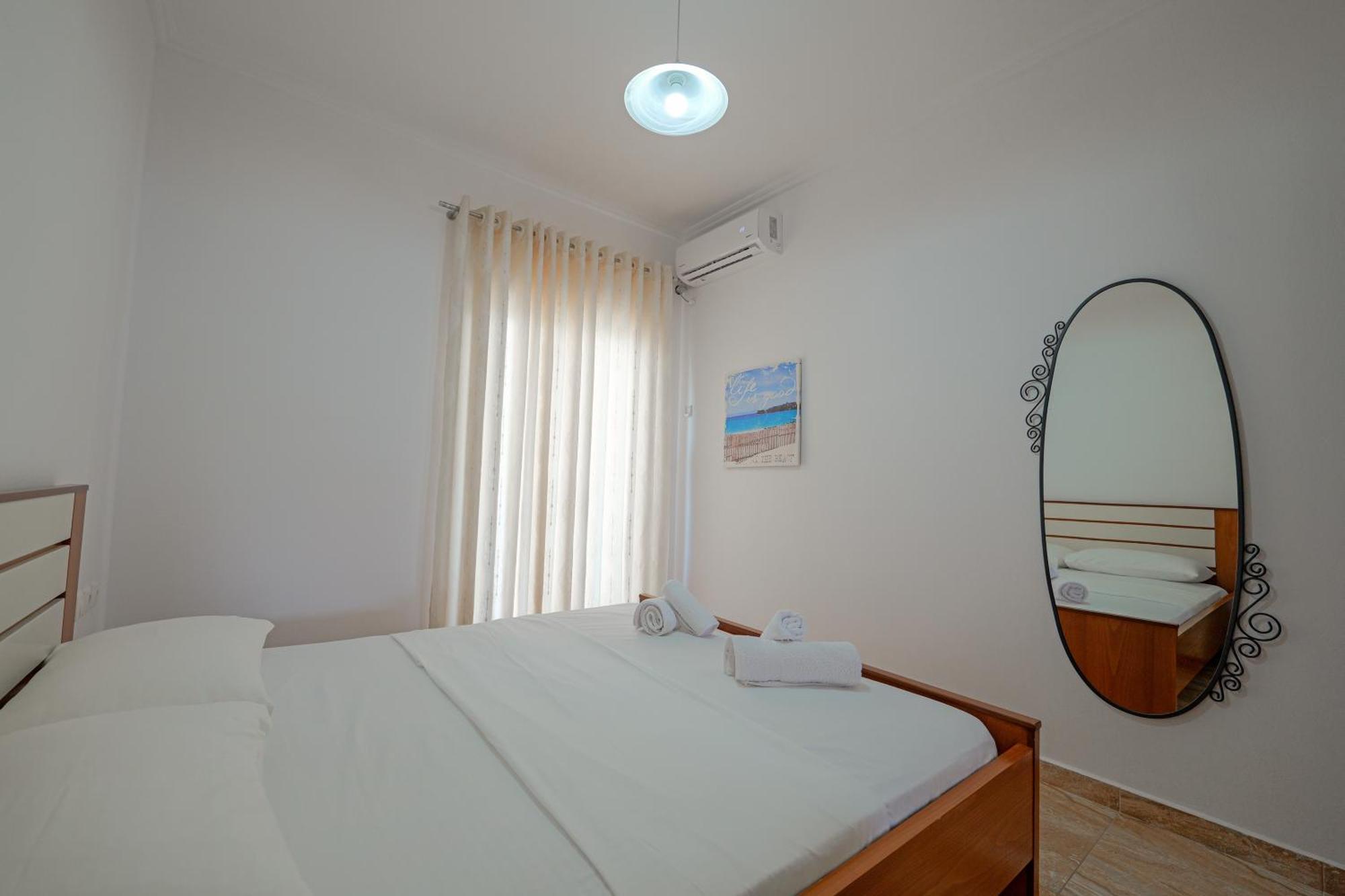 Guest House Moonlight Ksamil Ngoại thất bức ảnh