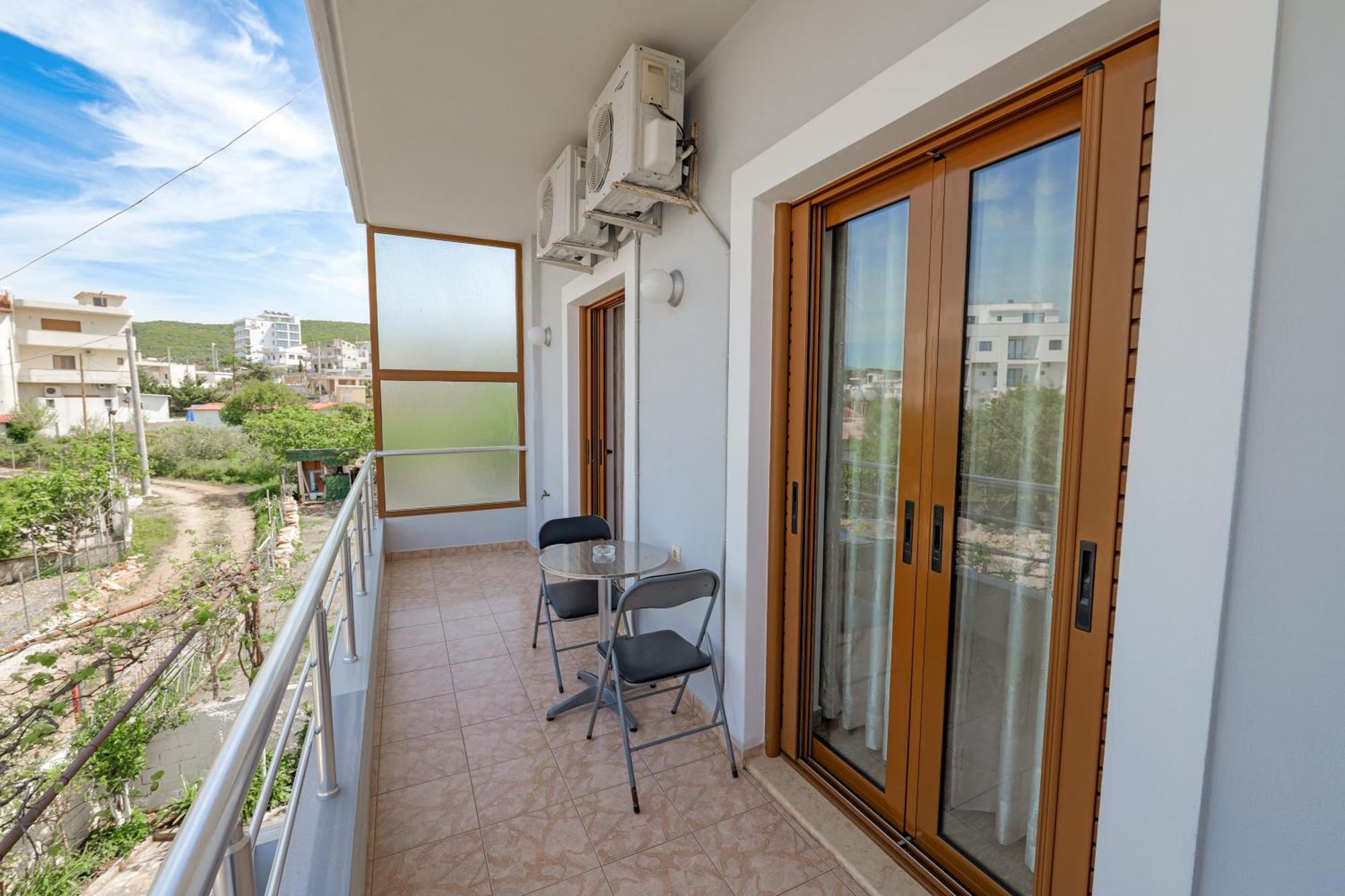 Guest House Moonlight Ksamil Ngoại thất bức ảnh