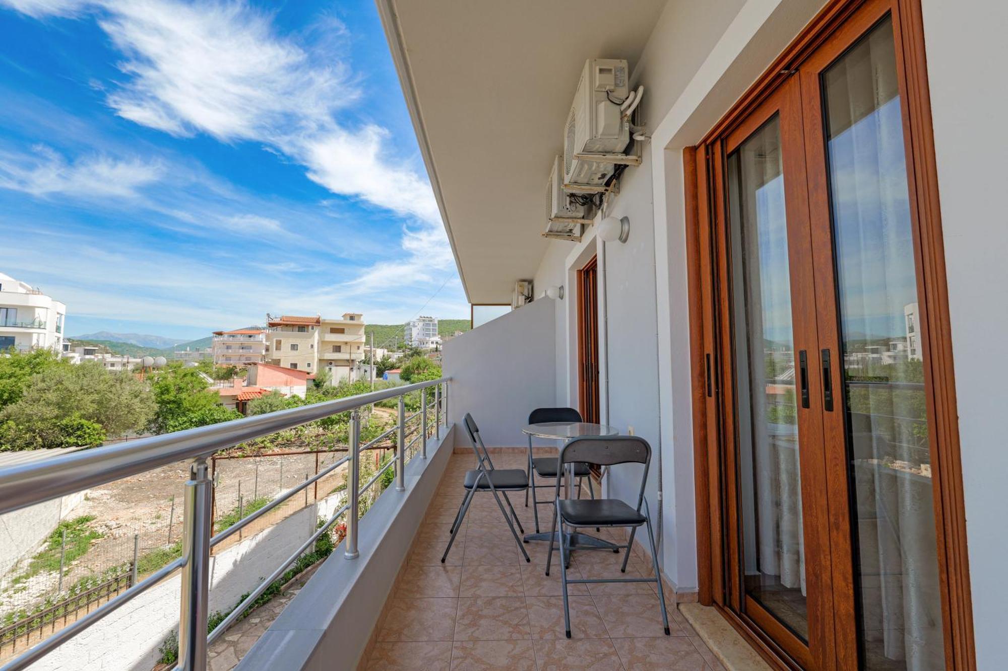 Guest House Moonlight Ksamil Ngoại thất bức ảnh