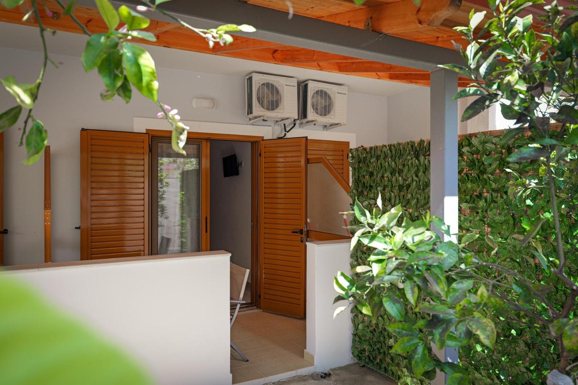 Guest House Moonlight Ksamil Ngoại thất bức ảnh