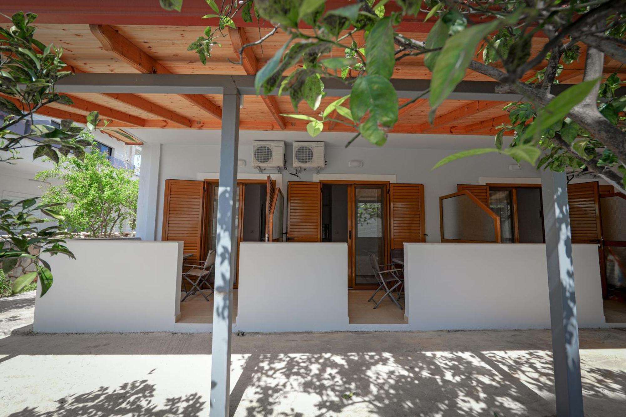 Guest House Moonlight Ksamil Ngoại thất bức ảnh